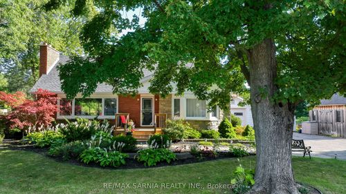 3488 Egremont Rd, Camlachie, ON, N0N1E0 | Card Image