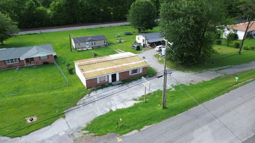 427 Medlin Pike, Evensville, TN, 37332-4220 | Card Image