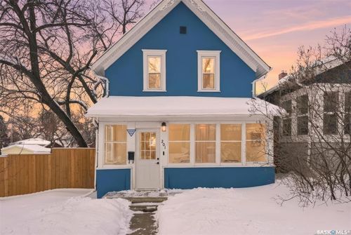 201 28th St W, Saskatoon, SK, S7L0K4 | Card Image