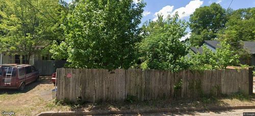 110 E Edgefield Ave, Longview, TX, 75602-1916 | Card Image