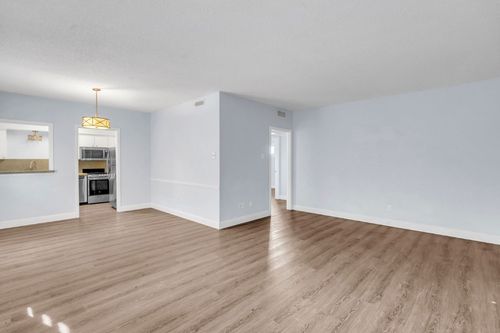 apt-118-6017 E University Blvd, Dallas, TX, 75206-9115 | Card Image