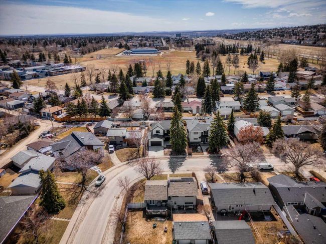 21 Glenside Drive Sw, Home with 5 bedrooms, 3 bathrooms and 2 parking in Calgary AB | Image 47