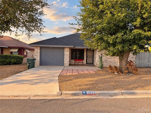1925 E 23rd Pl, Mission, TX, 78574-7915 | Card Image