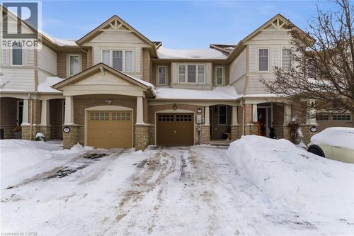 35 Losino St, Caledon, ON, L7C3N2 | Card Image