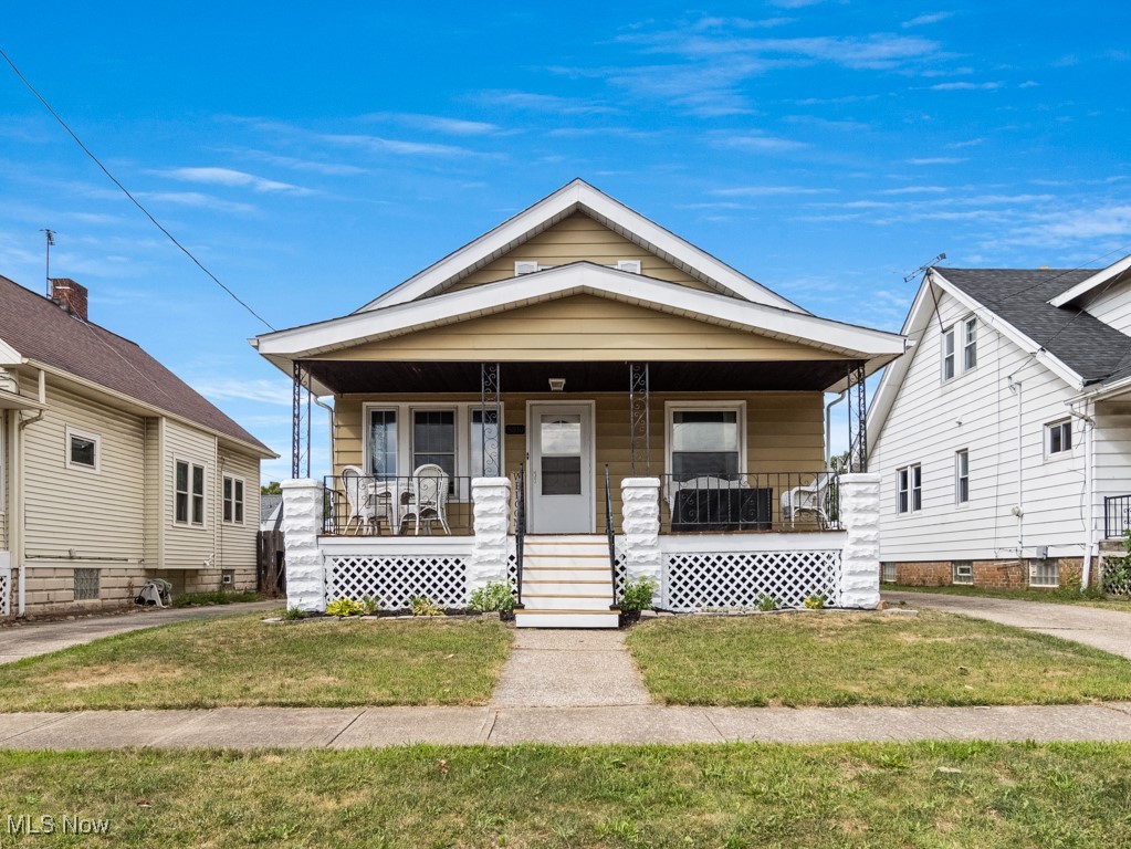 Delora Ave, Cleveland, OH 44144