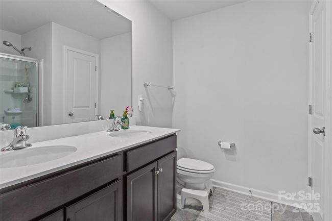 Primary bath | Image 14