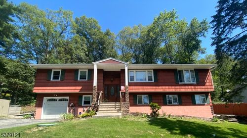 10 Christine Pl, Vernon, NJ, 07462-3511 | Card Image