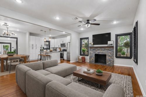 278 W Hermosa Dr, San Antonio, TX, 78212-1541 | Card Image