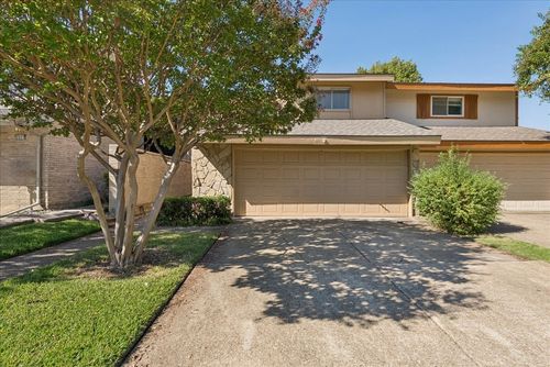 2905 Country Place Cir, Carrollton, TX, 75006-4790 | Card Image