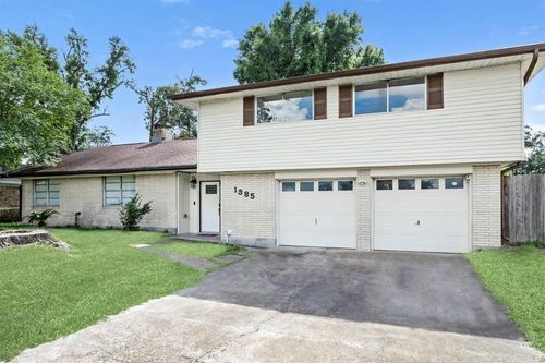 1385 Howell St, Beaumont, TX, 77706-4420 | Card Image
