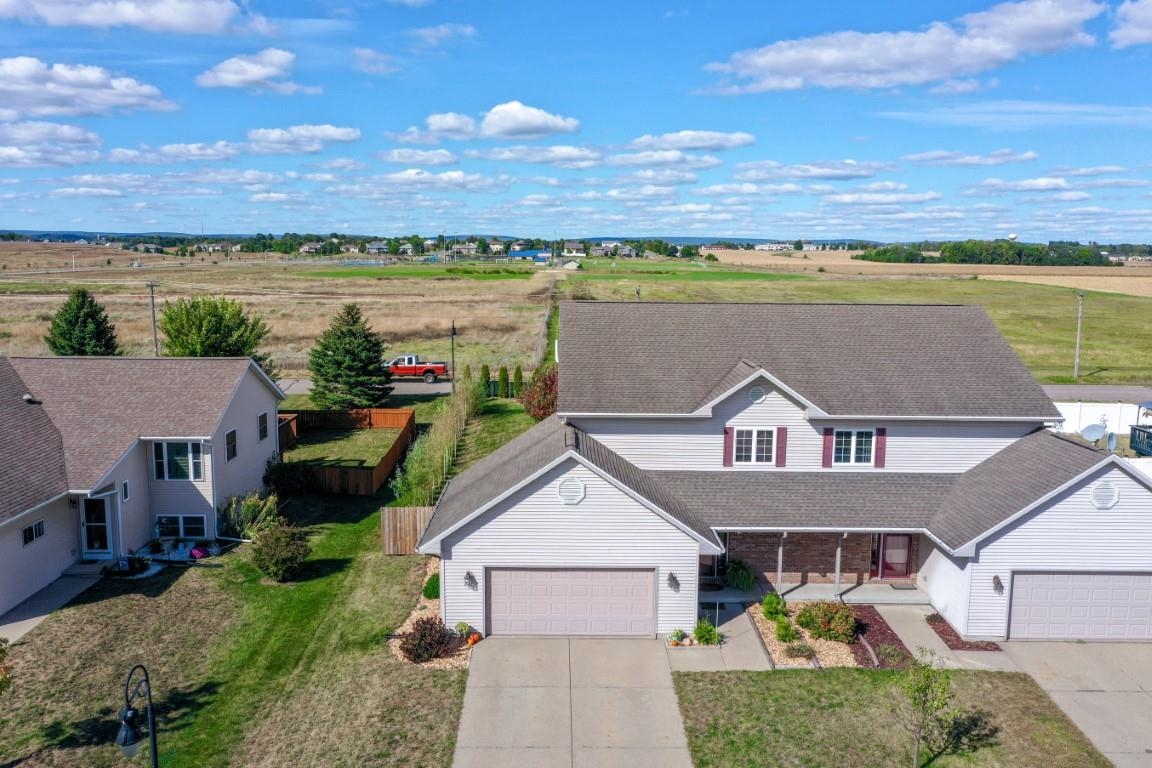 Nighthawk Ln, Sauk City, WI 53583