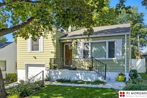 6156 Walnut St, Omaha, NE, 68106-2126 | Card Image