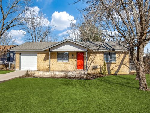 2203 Trails End Dr, Georgetown, TX, 78626-8611 | Card Image