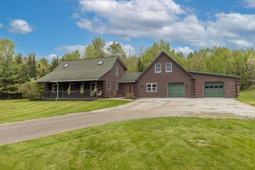 118 County Woods Rd, Newport, ME, 04953-3914 | Card Image