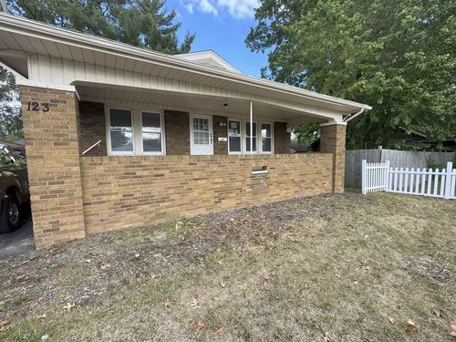 123 Edwards St, Danville, IL, 61832-6105 | Card Image