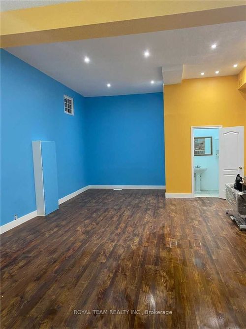 106-108 King St, York, ON, M9N1L5 | Card Image