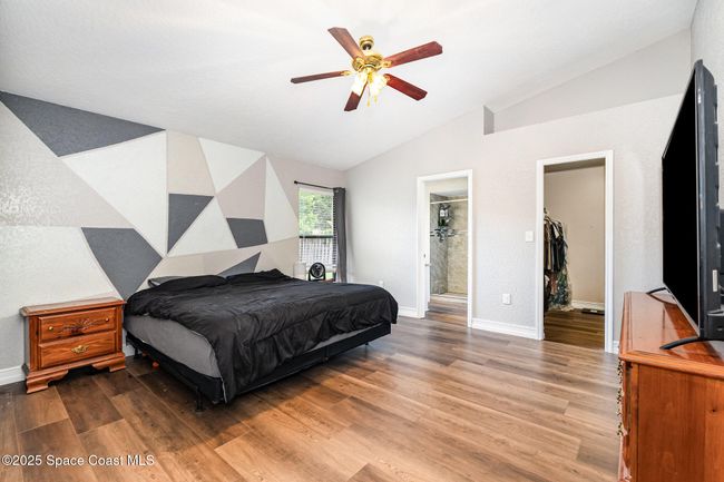 Primary Bedroom | Image 15