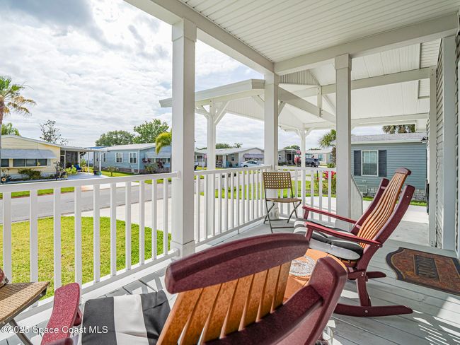 623 Hyacinth Cir, House other with 3 bedrooms, 2 bathrooms and null parking in Barefoot Bay FL | Image 6