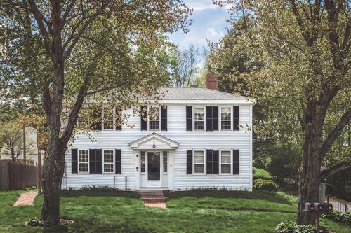325 Main St, West Newbury, MA, 01985-1418 | Card Image