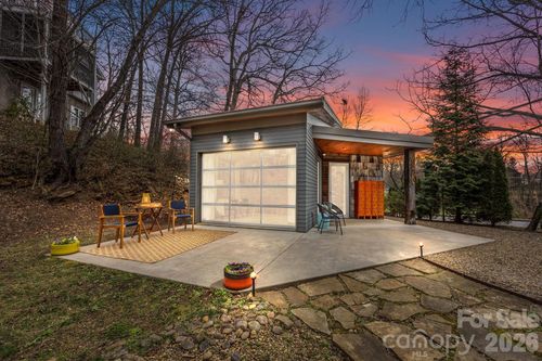 68 Wyoming Rd, Asheville, NC, 28803-2431 | Card Image