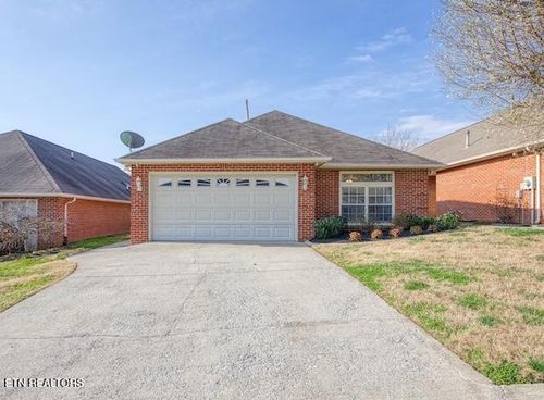 433 Creekview Ln, Knoxville, TN, 37923-3006 | Card Image