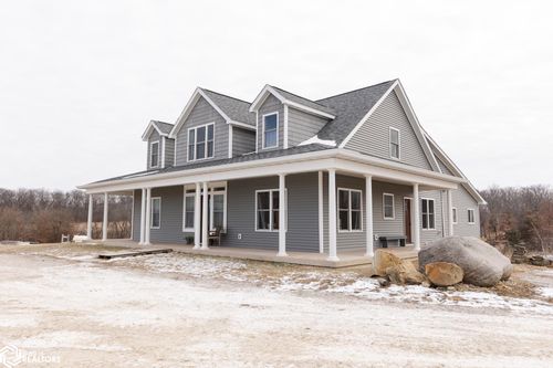 2404 Clayton Ave, Mount Pleasant, IA, 52641-8321 | Card Image