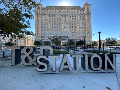 unit-5008-221 W Lancaster Ave, Fort Worth, TX, 76102-6651 | Card Image