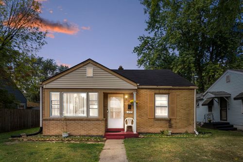 459 S Nelson Ave, Kankakee, IL, 60901-5615 | Card Image