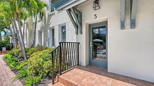3-1685 Laurel St, SARASOTA, FL, 34236-6807 | Card Image
