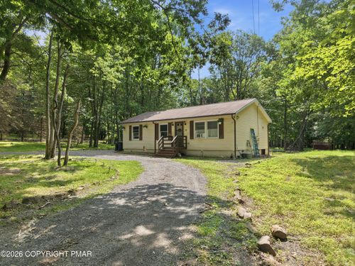 12 Highpoint Dr, Albrightsville, PA, 18210-3916 | Card Image
