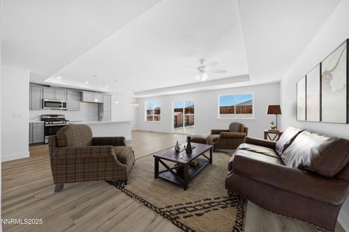 660 Emerald Lane, Battle Mountain, NV, 89820 | Card Image