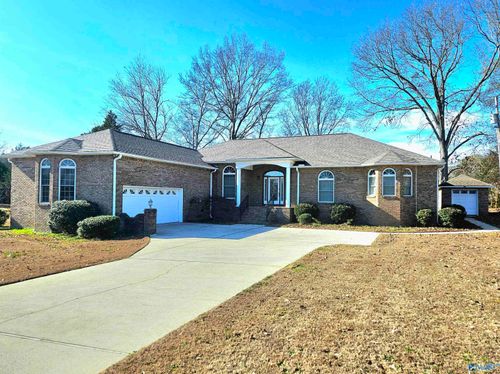 74 Lamon Dr, Decatur, AL, 35603-3732 | Card Image