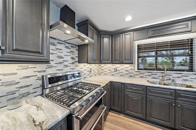 6204 Juel Gill Rd, Home with 3 bedrooms, 2 bathrooms and null parking in Myakka City FL | Image 8
