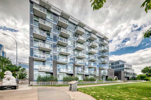 106-118 Waterfront Crt Sw, Calgary, AB, T2P1K8 | Card Image