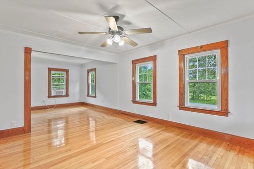 841 Lancaster Ave, Lunenburg, MA, 01462-1522 | Card Image