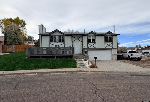 2125 New Hampshire St, Green River, WY, 82935-6209 | Card Image