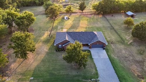 563 Abshire Cir, Ardmore, OK, 73401-6907 | Card Image