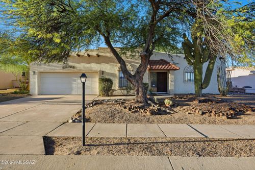 132 W Calle Manantial Kent, Green Valley, AZ, 85614-3714 | Card Image