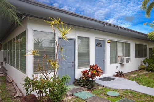 4-1050 92nd St, Bay Harbor Islands, FL, 33154-2700 | Card Image