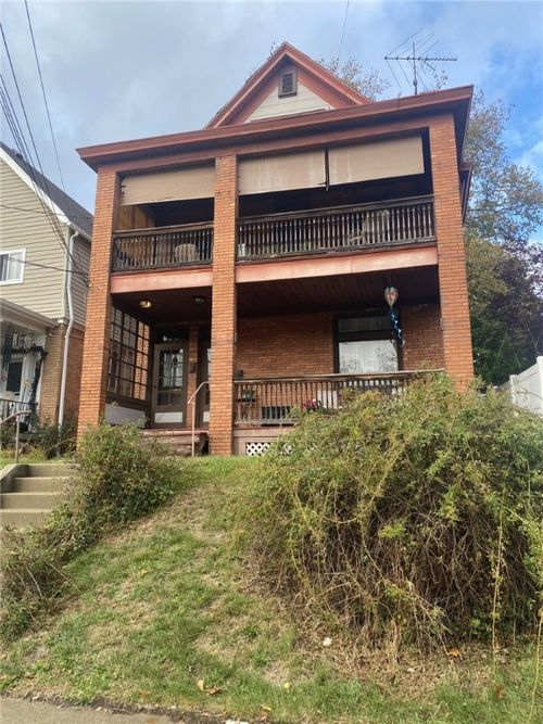 2 Dakota St, Pittsburgh, PA, 15205-2749 | Card Image