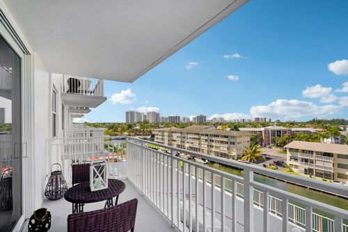 6d-427 Golden Isles Dr, Hallandale Beach, FL, 33009-7544 | Card Image