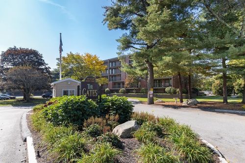 apt-507-146 Marble St, Stoneham, MA, 02180-2752 | Card Image