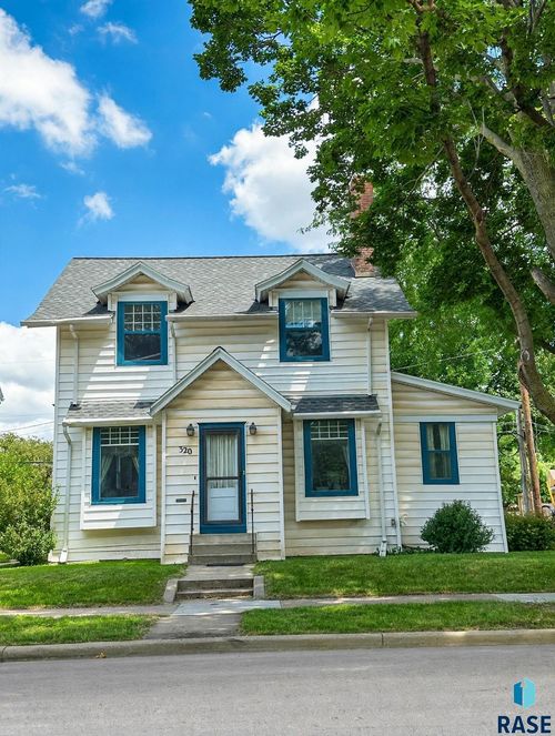 320 S Prairie View Cir, Sioux Falls, SD, 57108 | Card Image