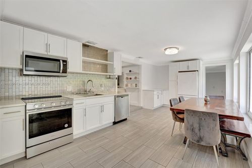 701 Ne 8th St, Pompano Beach, FL, 33060-6242 | Card Image