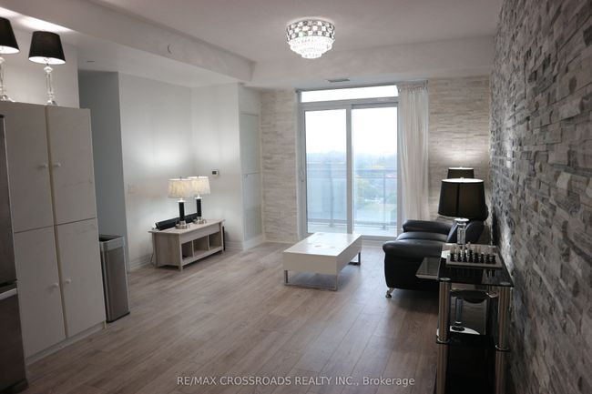 867 - 60 Ann O'reilly Rd, Condo with 2 bedrooms, 2 bathrooms and 1 parking in Toronto ON | Image 4