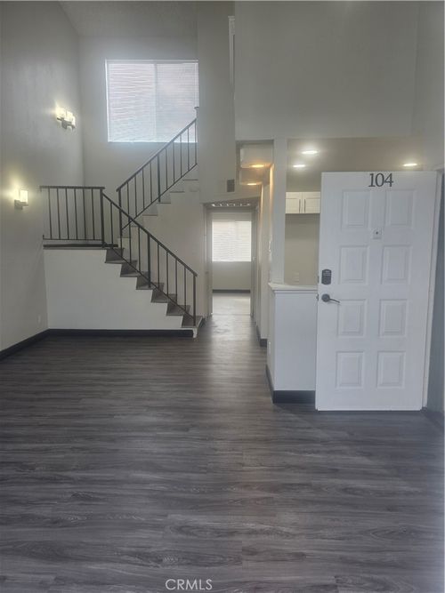 unit-104-11150 Glenoaks Blvd, Pacoima, CA, 91331-6640 | Card Image