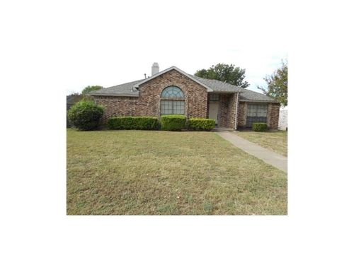 134 Wildwood Dr, DeSoto, TX, 75115-7560 | Card Image