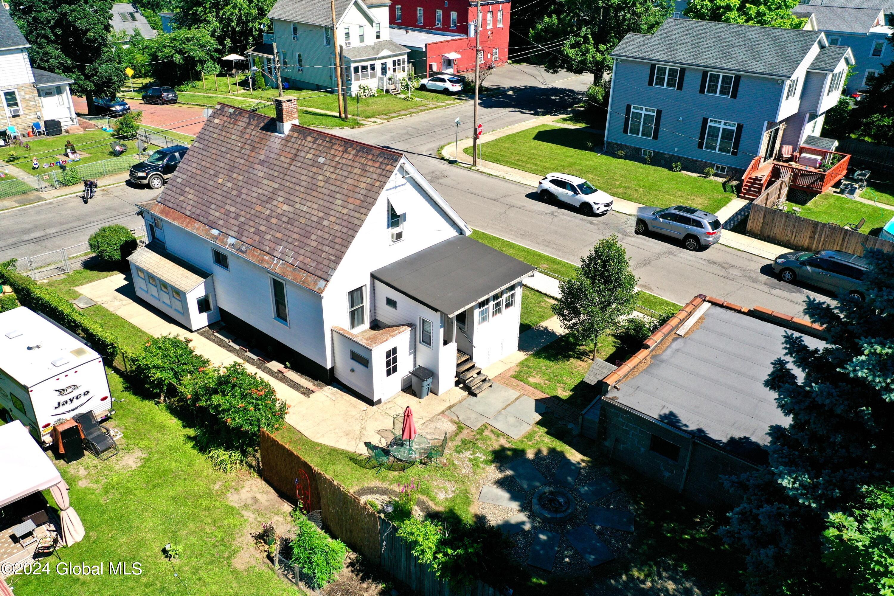 5th St, Rensselaer, NY 12144