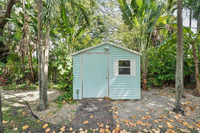 1055 Ne 120 Th St, House other with 4 bedrooms, 2 bathrooms and null parking in Biscayne Park FL | Image 40