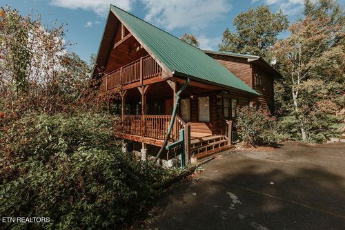 322 Braun Wren Way, Gatlinburg, TN, 37738-5889 | Card Image